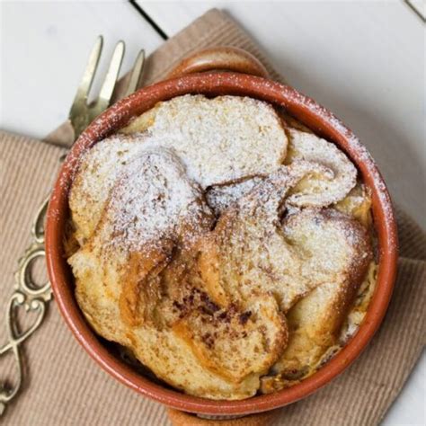 Traditional Irish soda bread pudding with Irish cream – Yum Eating