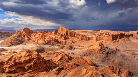 valle de la luna san pedro de atacama safaris wildlife activities