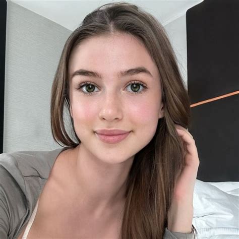 Olivia Cláudia Motta Casta (@oliviacastaclub_) • Threads, Say more