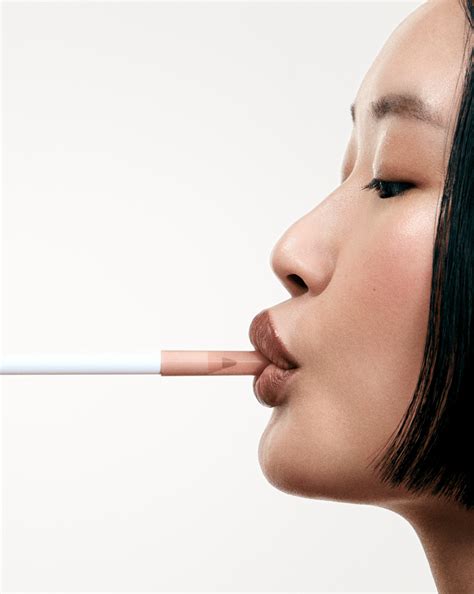 Lip Line – Glossier