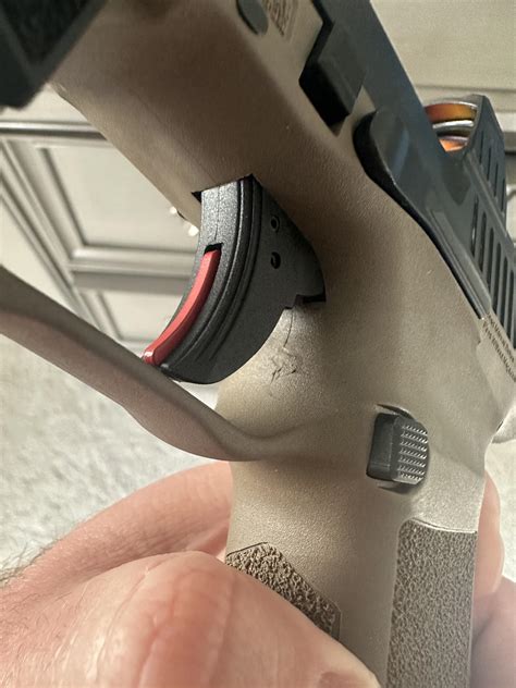 Mete SF frame molding mark or flaw? : r/canik