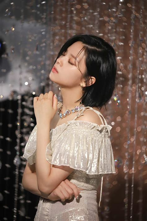 TWICE's Jeongyeon Brings Back An Iconic Hairstyle And ONCE Couldn't Be ...
