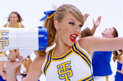 Ask Billboard: Taylor Swift Out-'Shake's Mariah Carey