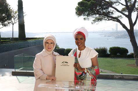 Emine Erdoğan, Burundian first lady hold meeting in Istanbul | Daily Sabah