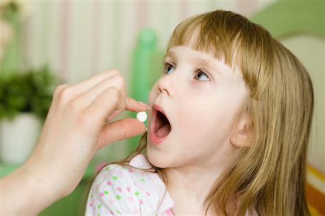 Studie: Tidlig bruk av antibiotika kan føre til astma og overvekt hos ...