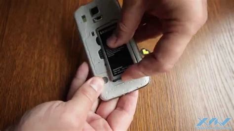 Как вставить SIM-карту в Samsung Galaxy S5 Mini (XDRV.RU) - YouTube