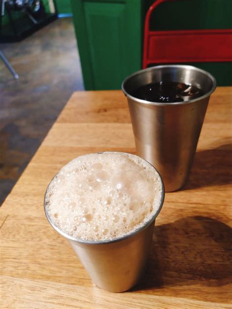 Kesan Jadul di Kedai Anak Cucu Kopitiam Jember — AINUN ISNAENI