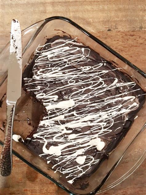 white chocolate drizzle - Pam's Daily Dish