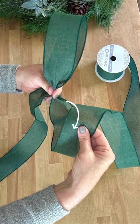 how to make bow for wreath