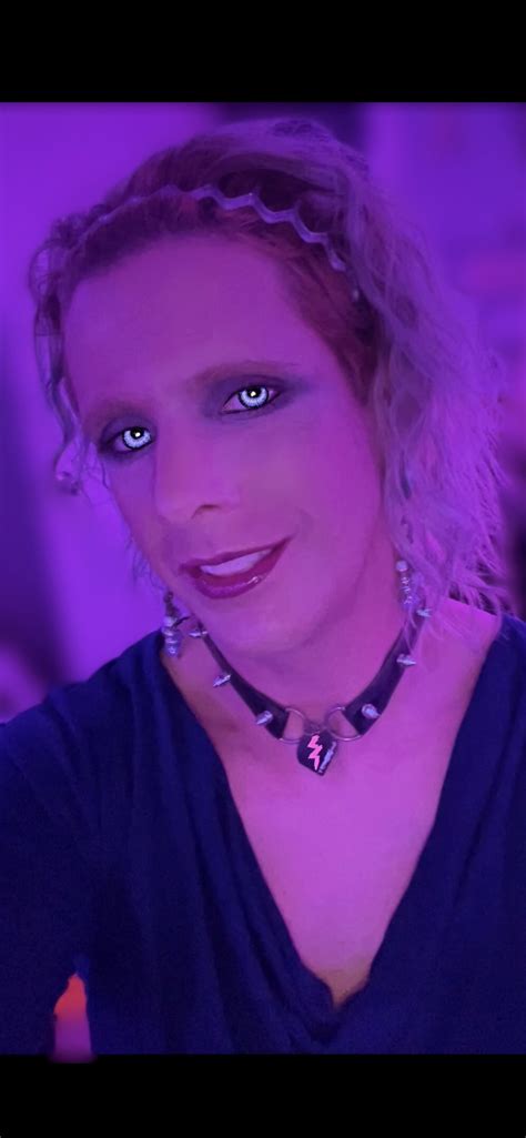 Redickbosko Webcam Model Profile | xHamsterLive