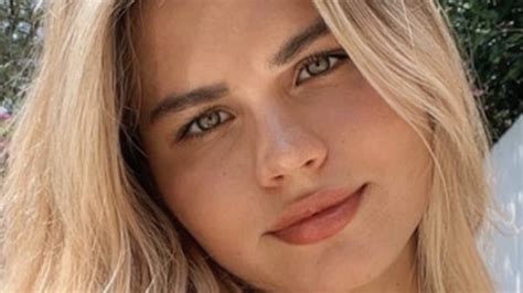 Olympic swimmer Luana Alonso stuns in no filter lavatory selfie ...