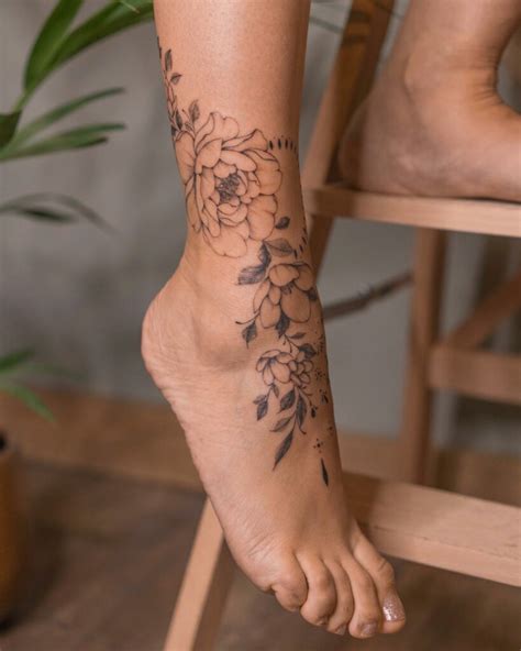 11+ Woman Feet Tattoo Ideas That Will Blow Your Mind!