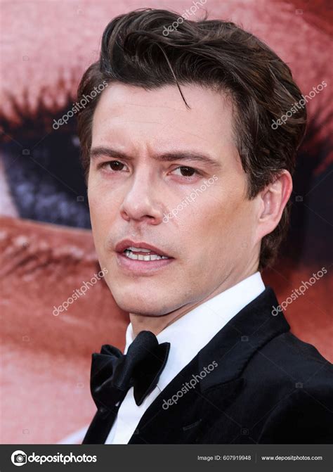 Xavier Samuel Photo