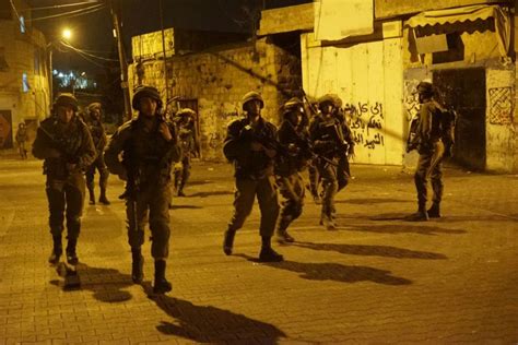 comment larmee israelienne prepare ses soldats  la captivite