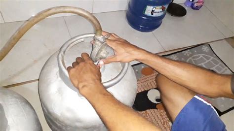 Como Tirar O Gas Da Agua - Como tirar e colocar gás de cozinha, ou seja como fazer a troca do gás ...