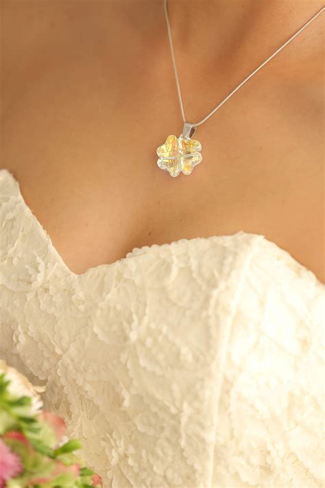 Free picture: bride, neck, necklace, skin, wedding, wedding dress