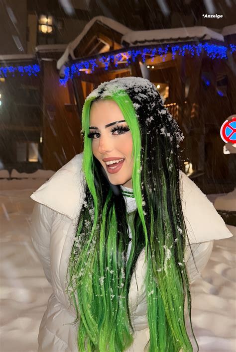 Di1araa’s - Snowy vibes and neon green hair ️💚 | Facebook