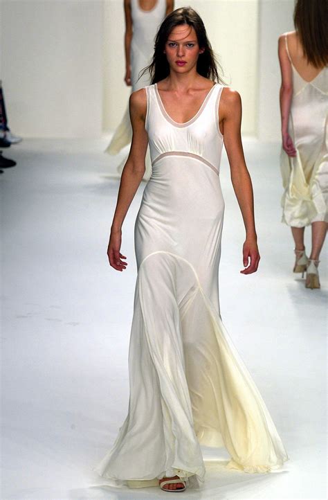 This Is What Fashion Week Looked Like 20 Years Ago—All the Highlights