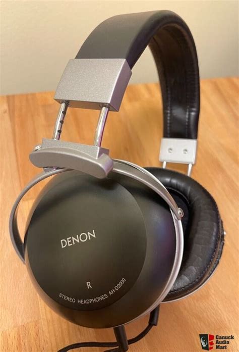 Denon AH-D2000 headphones Photo #4485716 - Canuck Audio Mart
