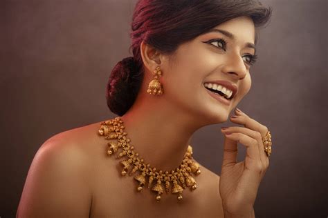 Top 999+ jewelry images with models – Amazing Collection jewelry images ...