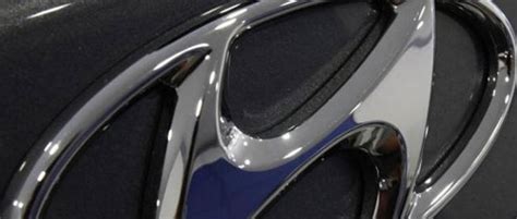 anz banks esanda auto finance unit   buyer  macquarie asset