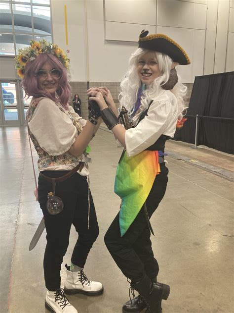 Niki Nihachu And Captain Puffy from the DreamSMP (Self and Friend) : r