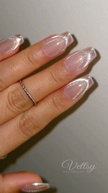 vettsy  instagram   amazing glazed french cat eye design