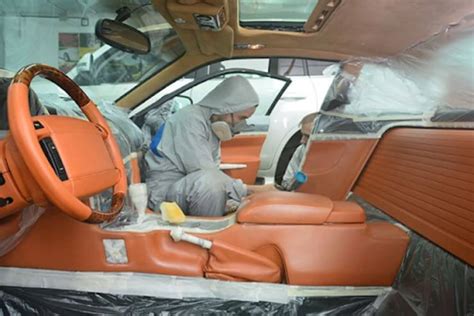 Восстановление кожи в автомобиле, перетяжка кожаных салонов авто ...