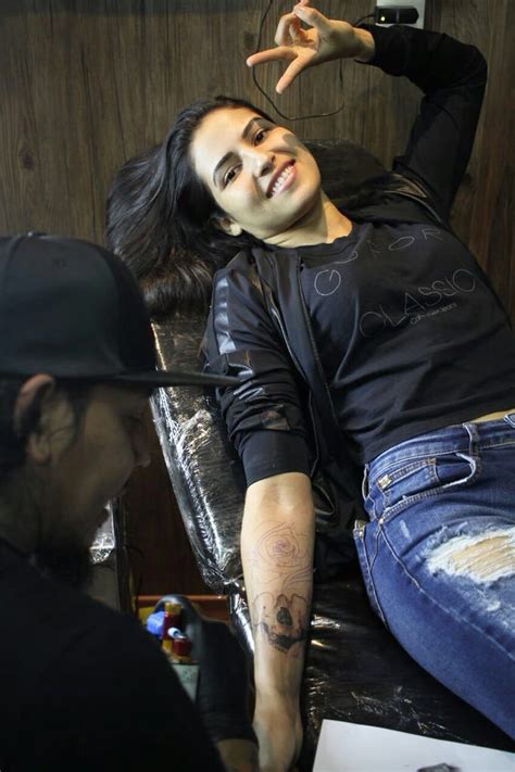 Lijepa Brazilka unakazila lice pljačkašu: Njezin šef pohvalio se fotkom