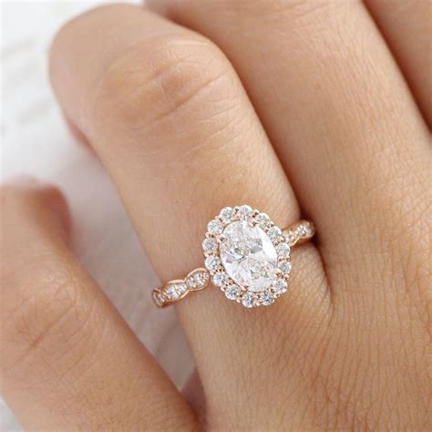 Oval halo diamond ring – Artofit