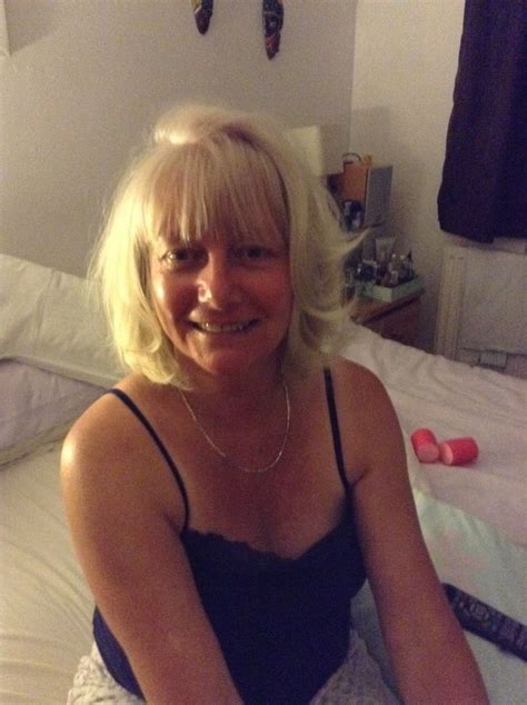 Pin by Linda Samson🌻🐝🐞 on grey hair going gray | Going gray, Grey hair