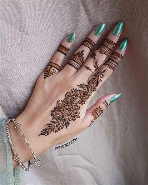 henna tattoo designs  hands modern henna designs simple fingers