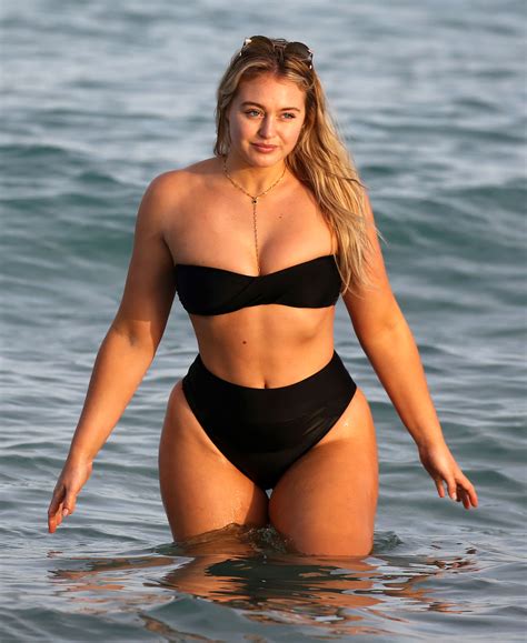 Aerie Model Iskra Lawrence: How to Feel Confident in a Bikini | Us Weekly
