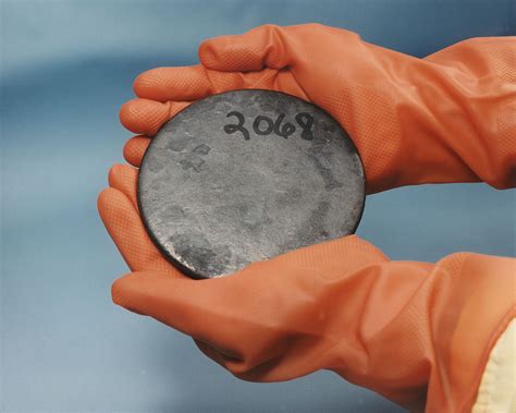 Uranium-235 - Wikipedia