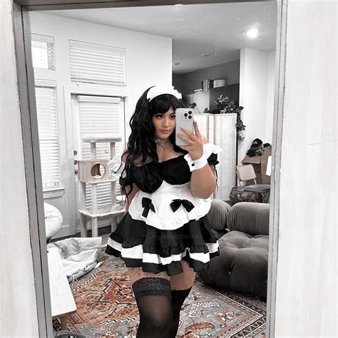 Maple Divine : r/reactgirlsofYT