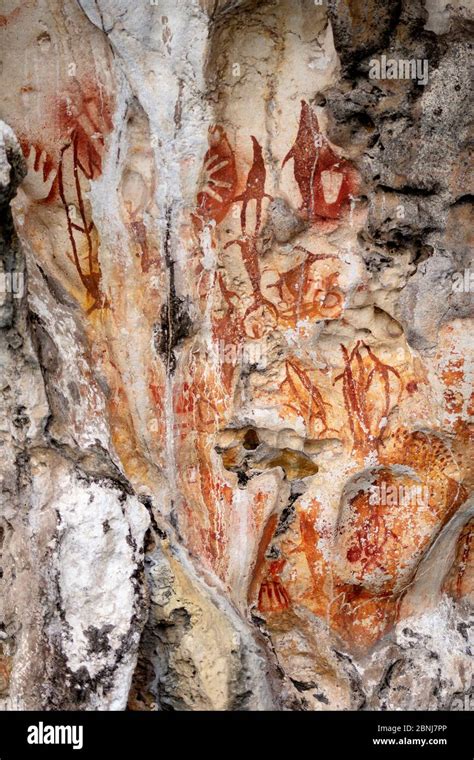 Prehistoric rock art hi-res stock photography and images - Alamy