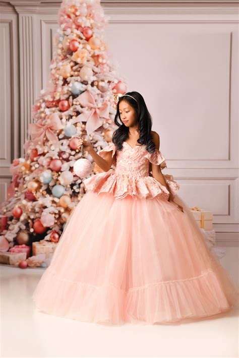 RENTAL GOWNS FOR HOLIDAYS AND SPECIAL OCCASIONS