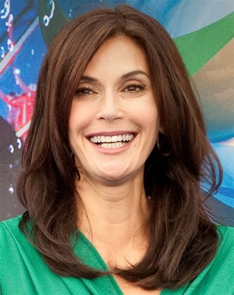30 Facts About Teri Hatcher | FactSnippet