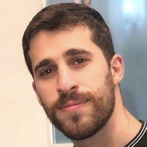 Razi Wahabi - Age, Bio, Family | Famous Birthdays