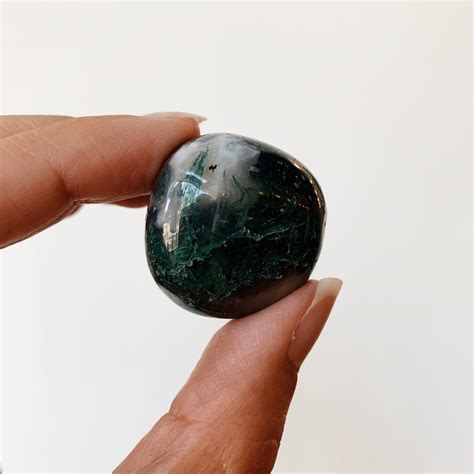 Moss Agate Meaning, Properties, and Benefits – Almanac Supply Co.