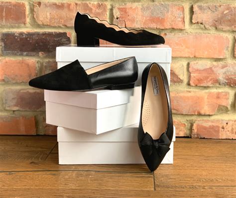 shoes  swollen feet ankles sargasso  grey