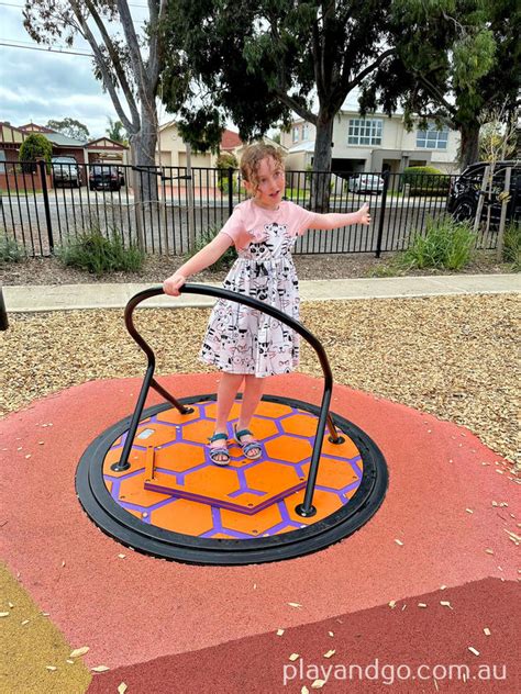 Stanley Street Reserve Bee Playground | Glengowrie | Review - Play & Go ...
