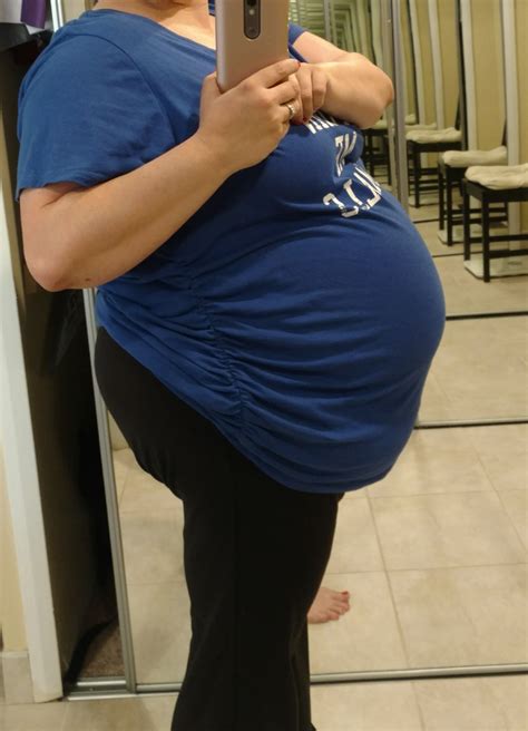 25 Weeks Pregnant Belly Plus Size