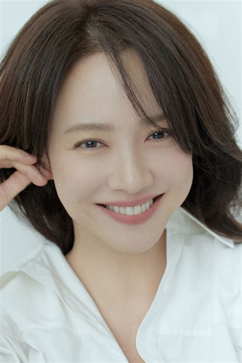 송지효 - Profile Images — The Movie Database (TMDB)