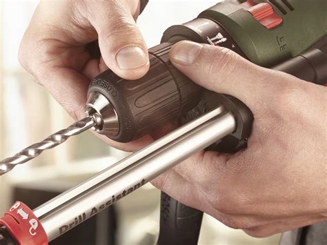 Bosch EasyImpact 550 klopboormachine + Drill Assistant | Hubo