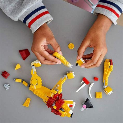 LEGO Creator 3in1 Wild Lion 31112 Toy Building