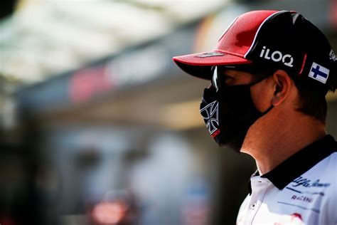 Райконен не е впечатлен, че ще изравни рекорда за брой стартове в F1 ...