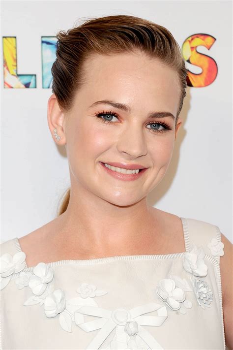 Brittany Robertson Britt Pictures