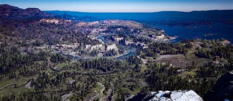 High Resolution vs High Refresh Rate: Which One is Better for Gaming?