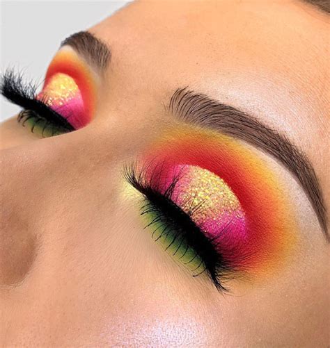 25 Exotic Makeup Looks for a Summer Escape : Tropical Fruity